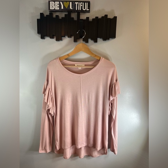 Two By Vince Camuto Long Sleeve Ruffle Shoulder Top Size Medium - Picture 2 of 9